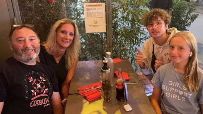 a6e18290f906a2d5b9d7b3a4ce401ee3