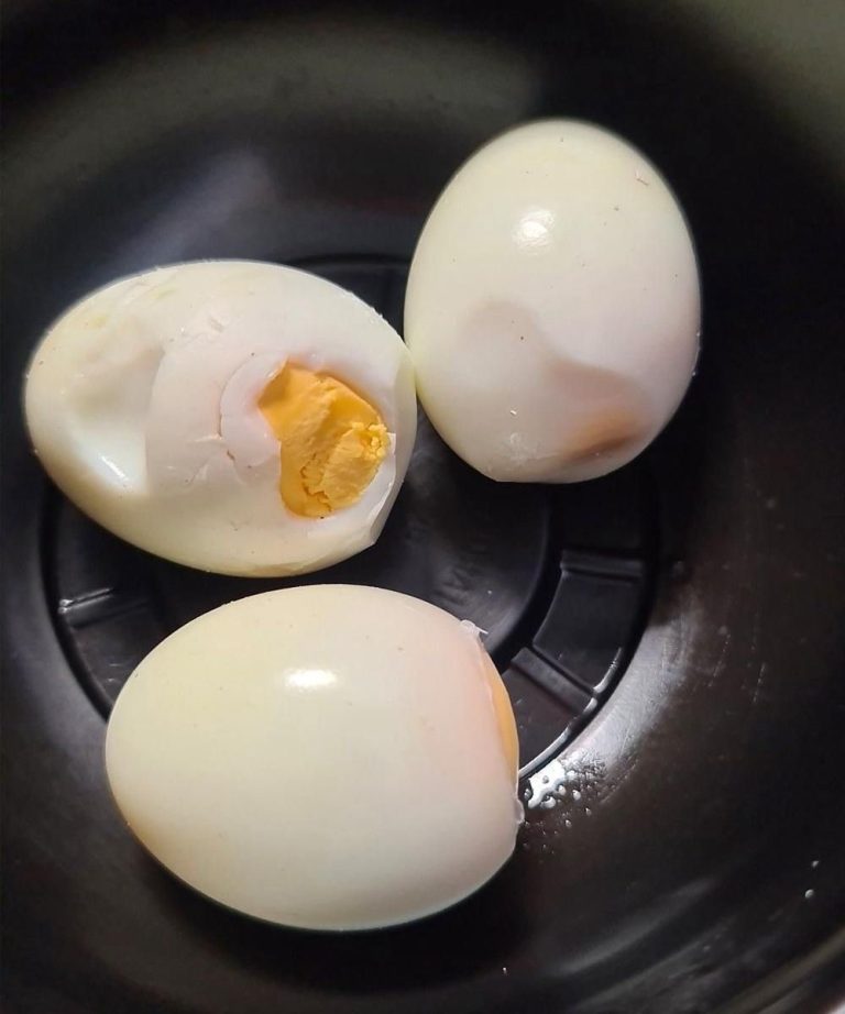 Doctors reveal that eating eggs in the morning causes ...See more