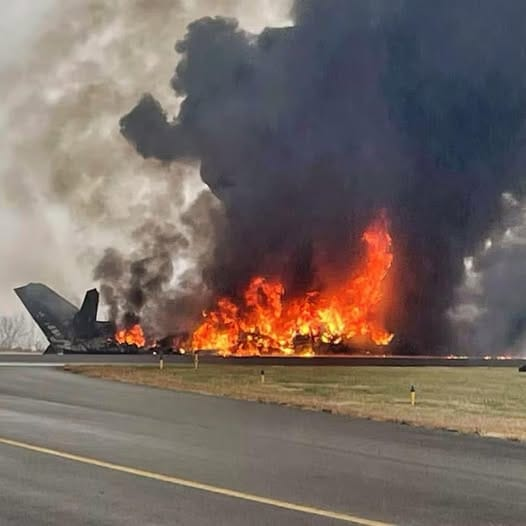 RIGHT NOW, PLANE WITH MORE THAN 244 ONBOARD